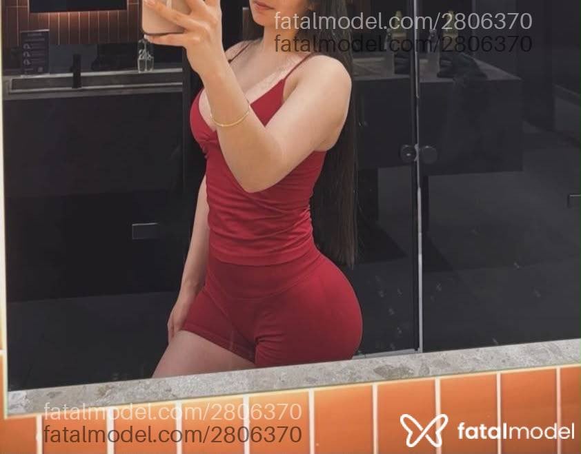 Capa de Julia Mendes