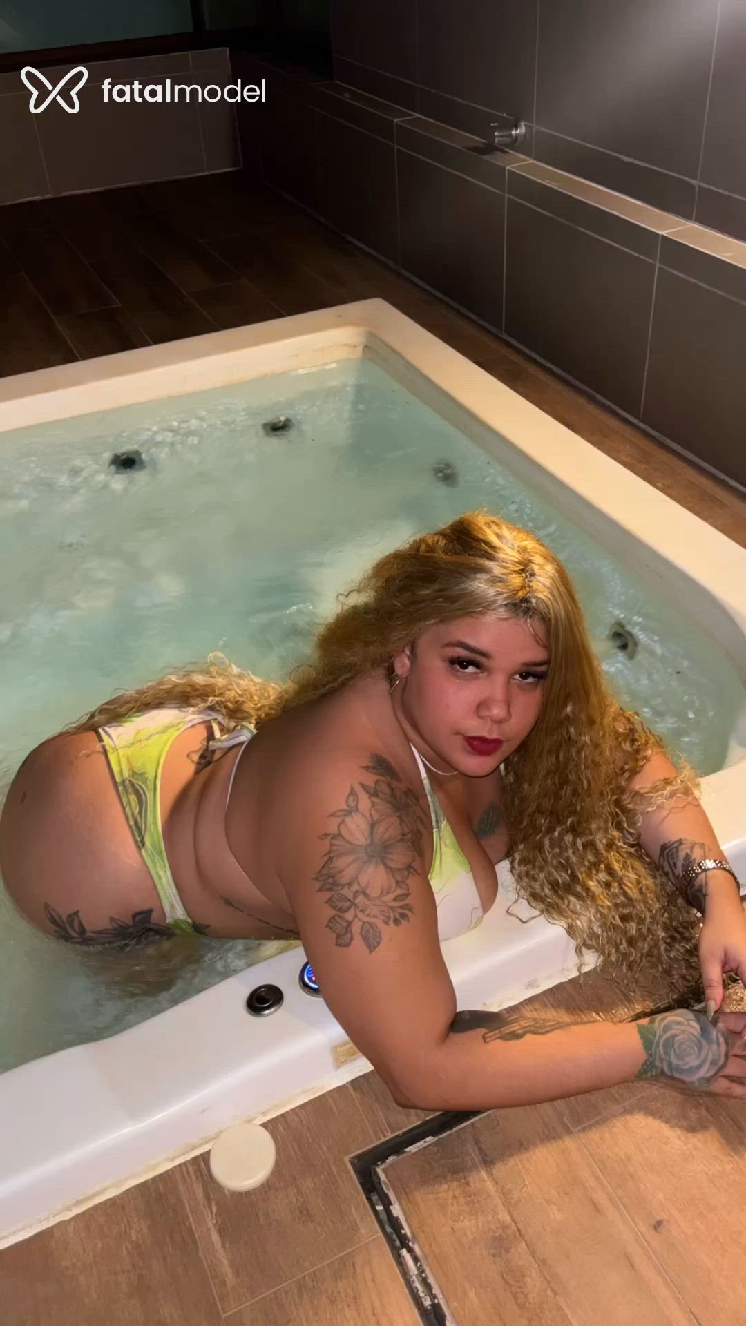 Capa de Júlia