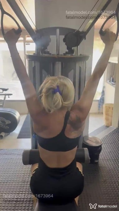 Isadora Lonback