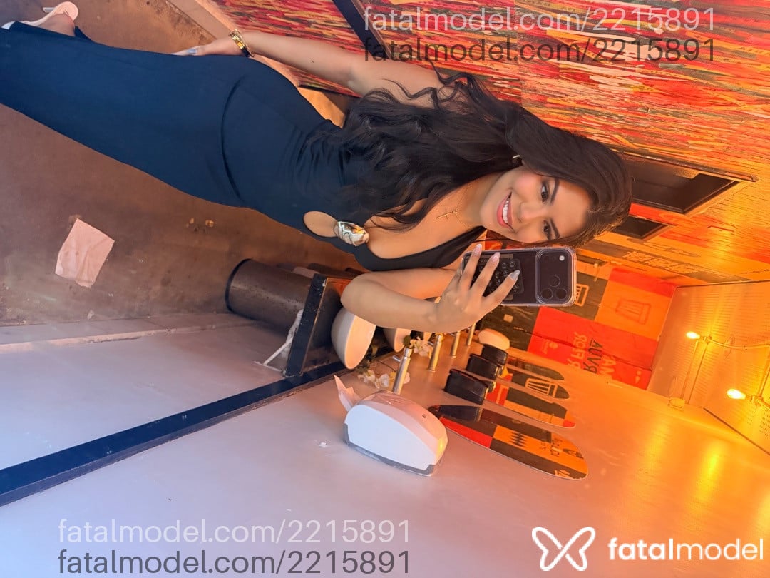 Capa de Larissa Araujo